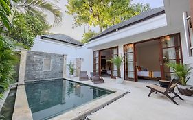 Villa Manis La Bora In Seminyak